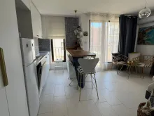 Villa Briz | Двокімнатна квартира з сучасним ремонтом: вітальня, кухня