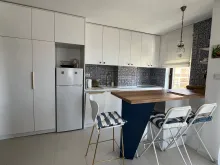 Villa Briz | Двокімнатна квартира з сучасним ремонтом: вітальня, кухня