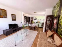 Sineva Del Sol | Двокімнатна квартира : вітальня, кухня