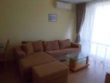 Marina Fort Grand Resort | Двокімнатна квартира : вітальня, кухня