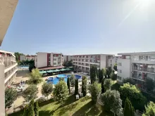 комплекс, территорія, бассейн