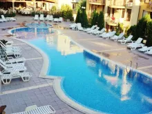 комплекс, территорія, бассейн