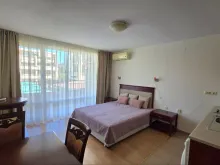 Nessebar Fort Club | Простора студія