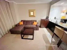 Barcelo Royal Beach Resort | Двокімнатна квартира : вітальня, кухня