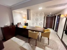 Barcelo Royal Beach Resort | Двокімнатна квартира : вітальня, кухня
