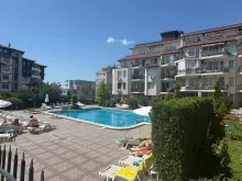 комплекс, территорія, бассейн