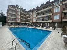 комплекс, территорія, бассейн