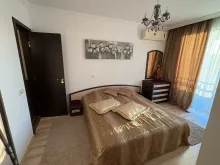 Кровати шкаф в спальне