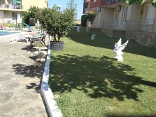 комплекс, территорія, бассейн