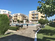 комплекс, территорія, бассейн