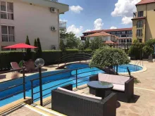 комплекс, территорія, бассейн
