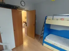 кровать во второй спальне