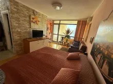 Sun City 1 | Простора студія з великою терасою на Сонячному Березі