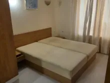 кровать в квартире