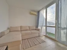 Gerber Residence 3 | Дворівнева квартира біля моря з відчуттям власного дому