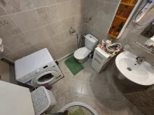 ванная комната с туалетом