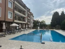 комплекс, территорія, бассейн
