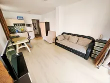 Sunny View Central | Студія з власним двориком біля басейну в Сонячному Березі