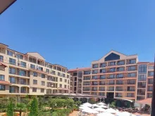 комплекс, территорія, бассейн