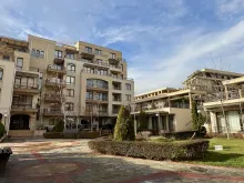 комплекс, территорія, бассейн