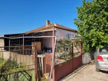 Будинок у селі Винарско, Бургаська область — 89 м² з ділянкою 820 м²