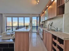 Villa Discovery | Двокімнатна квартира біля моря — простір, комфорт і вид на місто