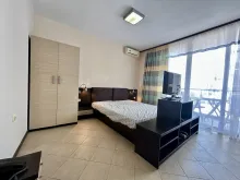 Tarsis Club & SPA | Велика студія з видом на місто на Сонячному Березі
