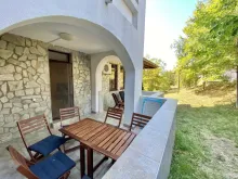 Etera 3 – Dinevi Resort | Трикімнатні апартаменти біля моря з садовим двориком