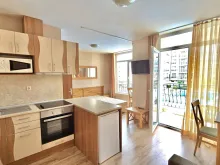 Вітальня з кухнею