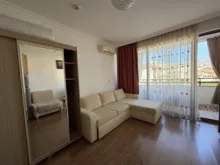 Студія з видом на море