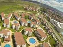 комплекс, территорія, бассейн
