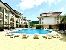 комплекс, территорія, бассейн