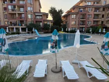 комплекс, территорія, бассейн