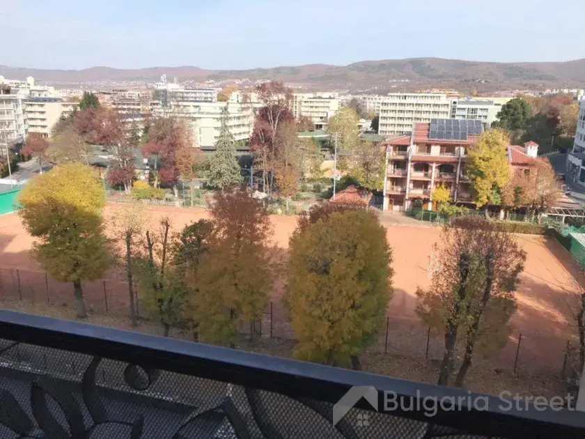 балкон з видом на гори