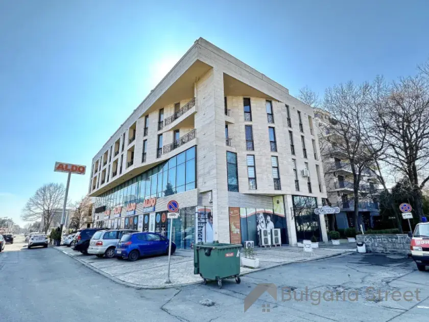 фасад будівлі