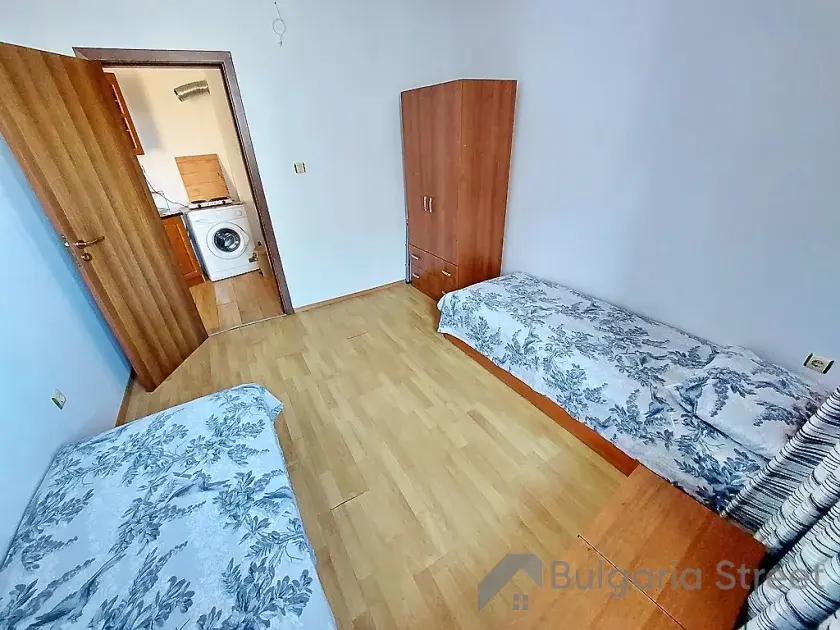 два ліжка в спальні