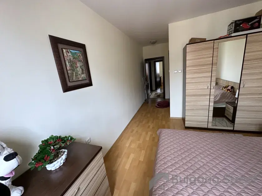 Шкаф в спальне
