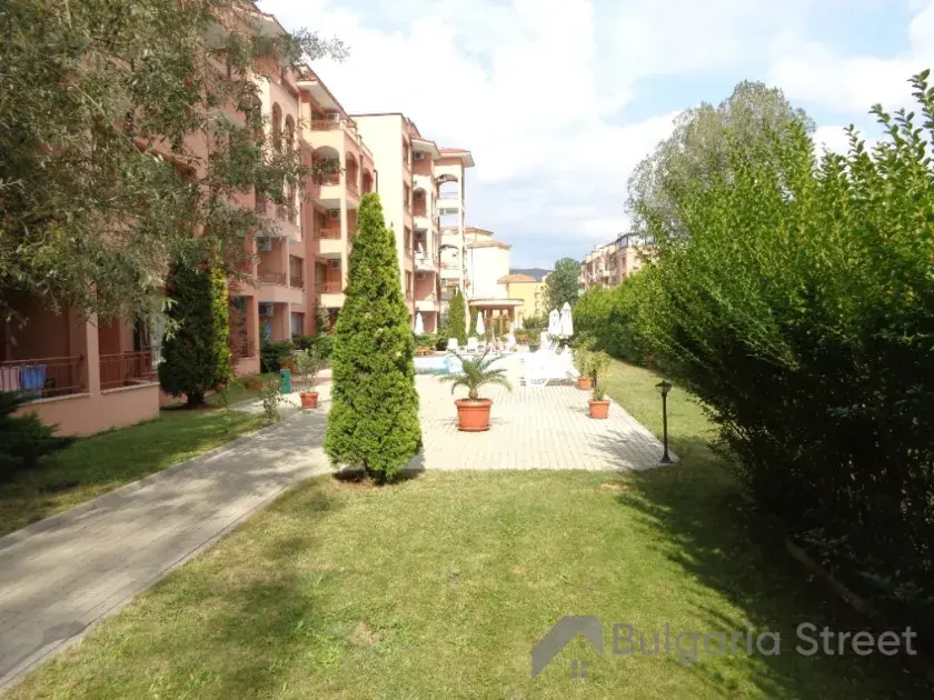 озеленена територія комплексу