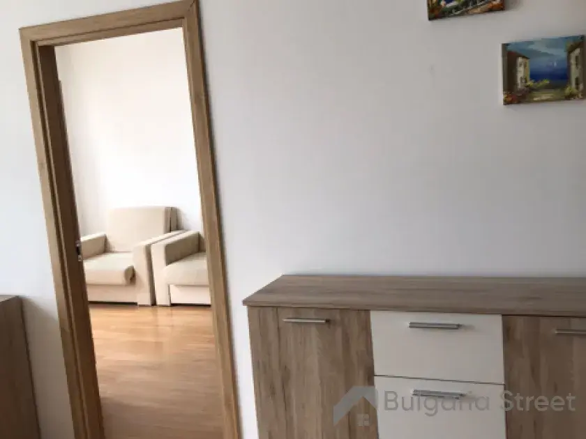 комод у кімнаті