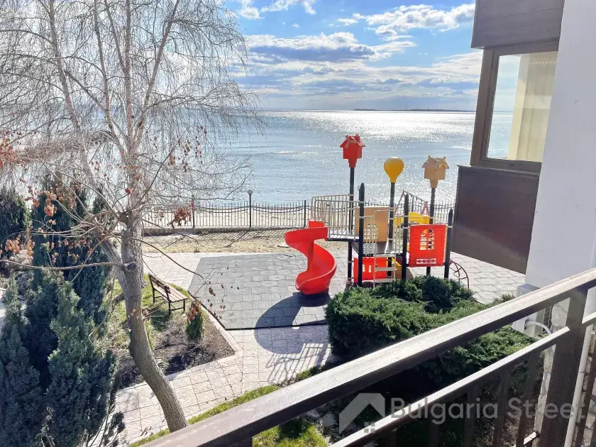 вид на море з тераси