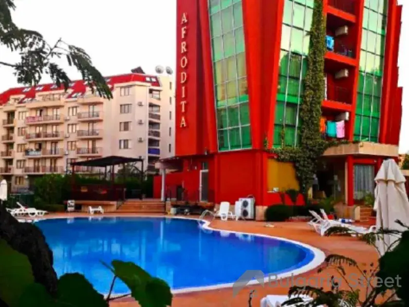 бассейн и фасад