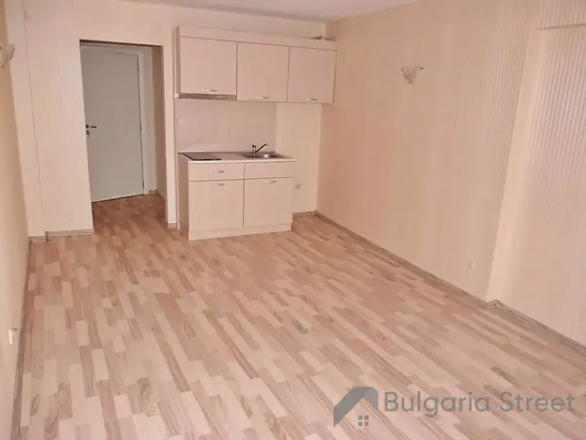 вітальня без меблів