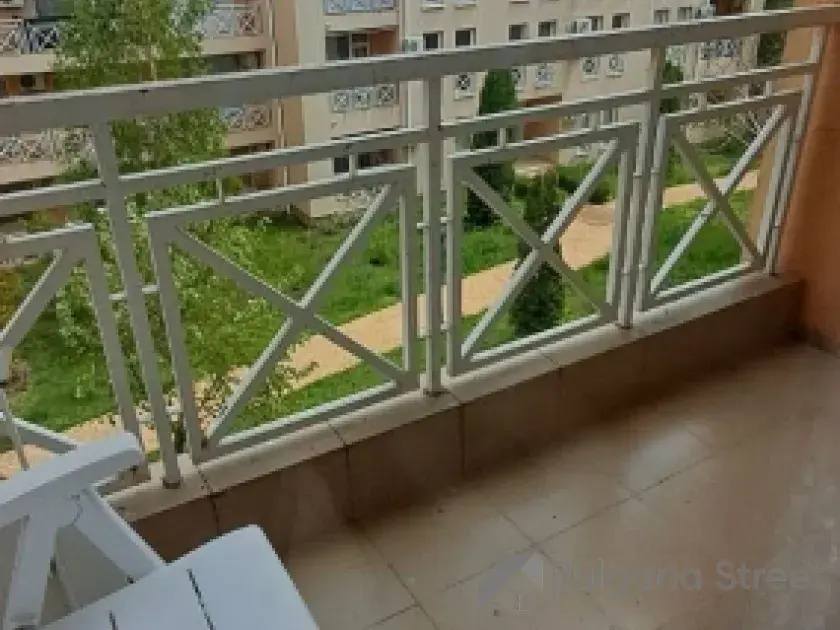 стілець на терасі