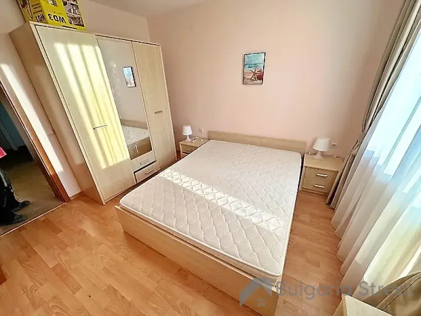 двоспальне ліжко