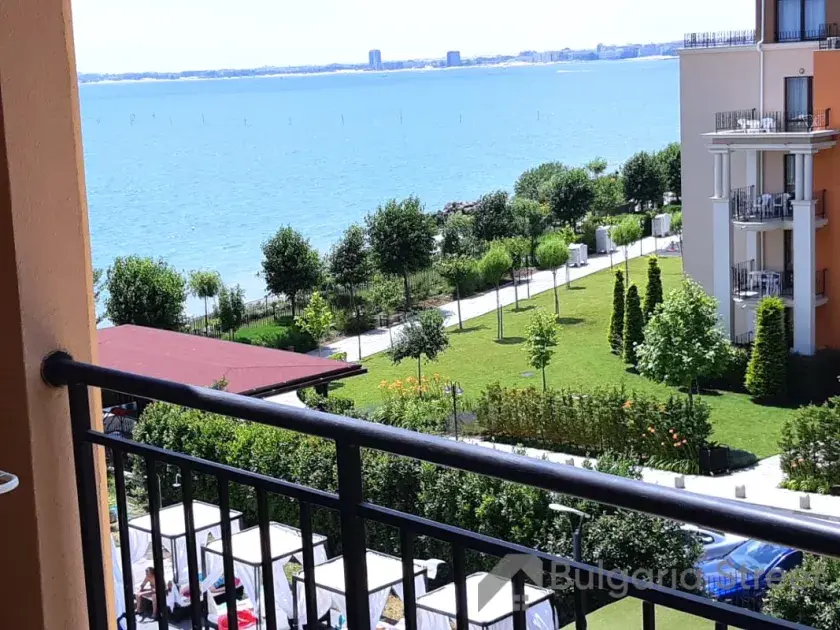 вид на море з тераси