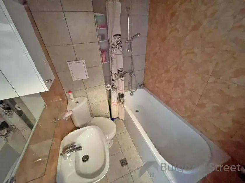 раковина, ванна, унітаз