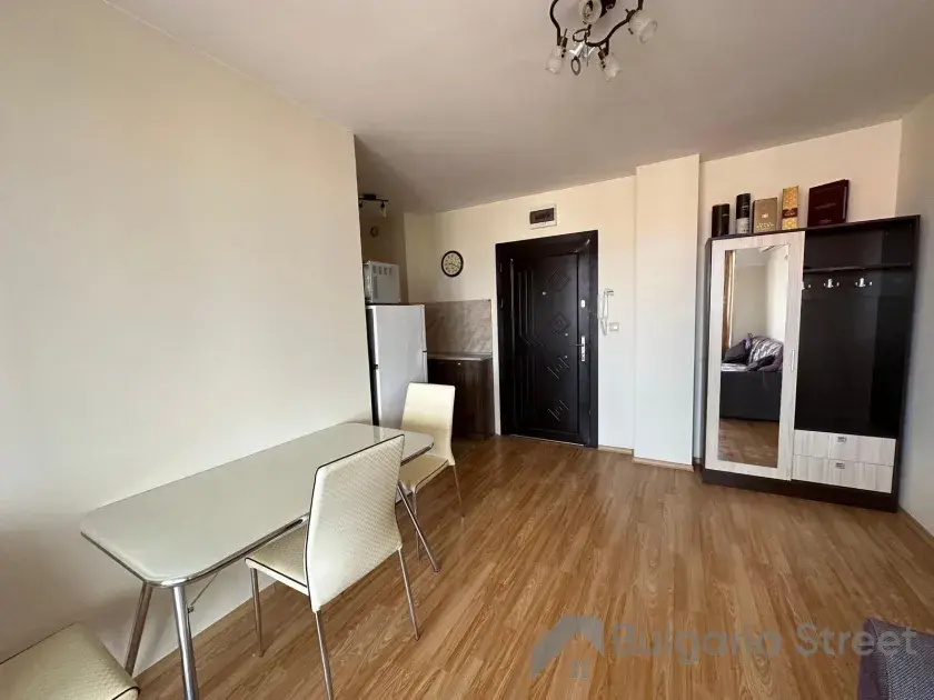 Вітальня кімната з меблями