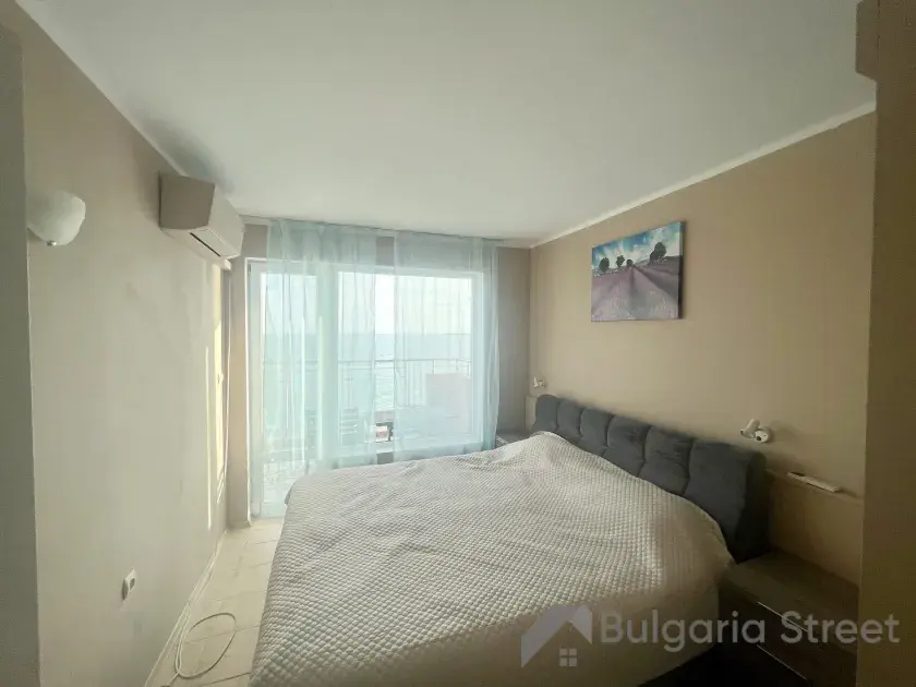 двоспальне ліжко