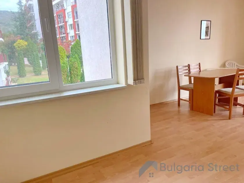 вікно у вітальні