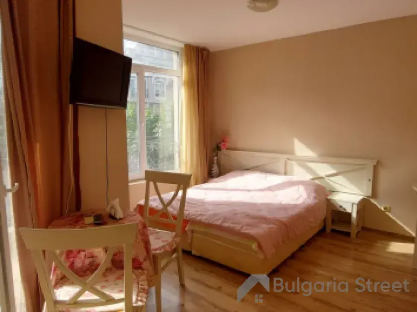 двоспальне ліжко